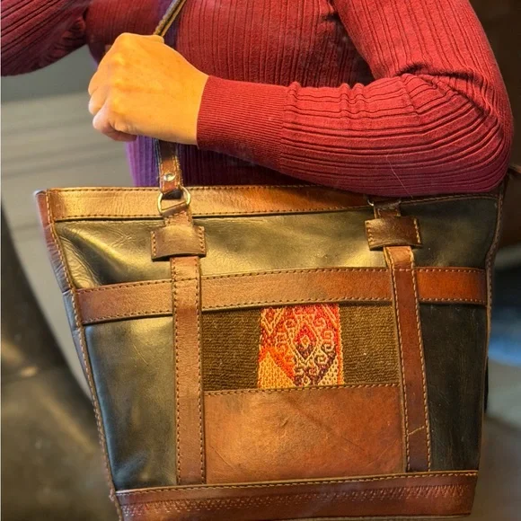 Vintage Artisanal Inca Sun Leather Tote Bag Made in Bolivia - Picture 3 of 15